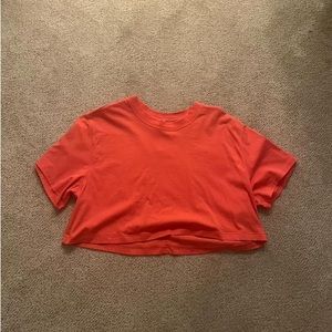 cropped lululemon tee size 6